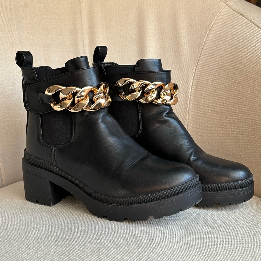 FINAL PRICE Halston Manila bootie